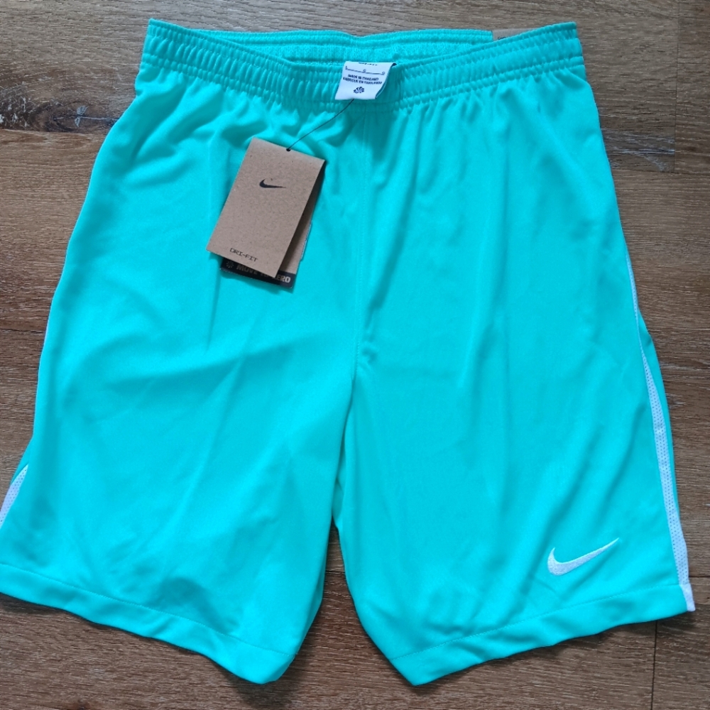 NEW Youth Nike Basketball Shorts Size Large
